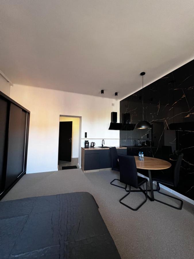 Gamler Apartments By Letrent Zyrardow Exterior photo